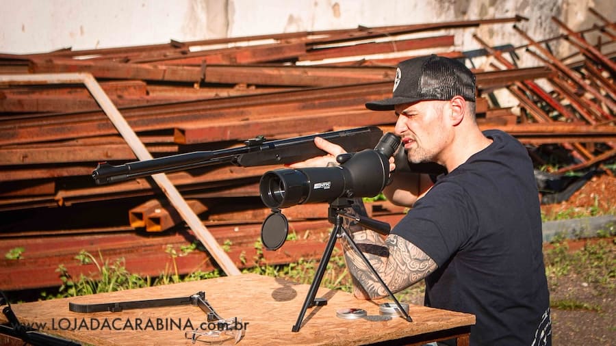 tiro longo com mira aberta e luneta de observação
